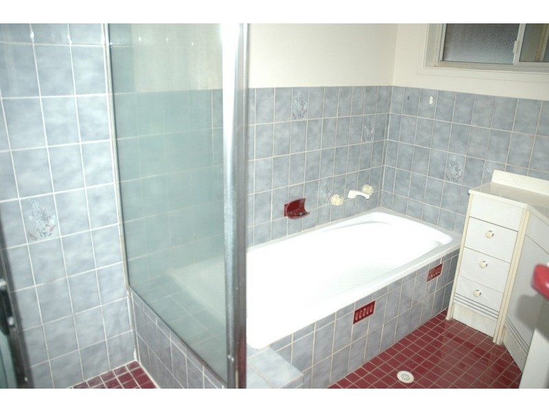 16 Danube Place, St Clair NSW 2759