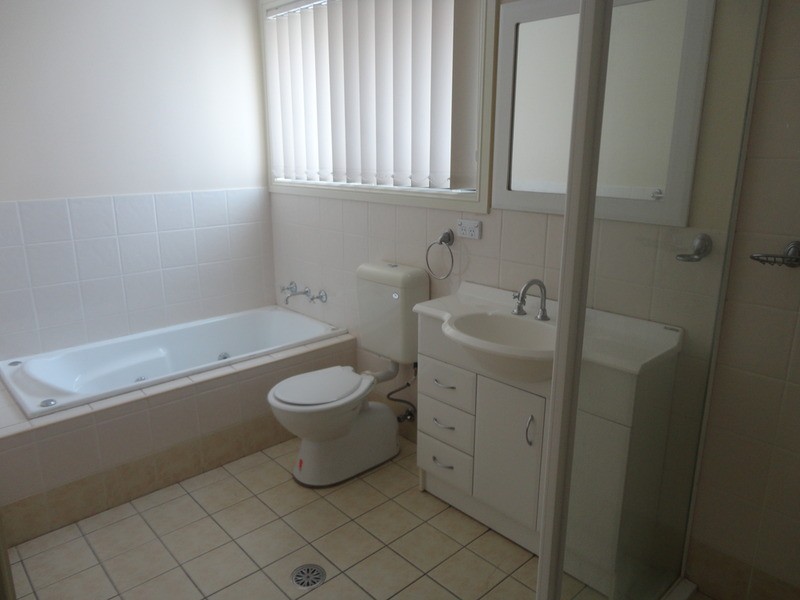 2/2a Collins Street, St Marys NSW 2760