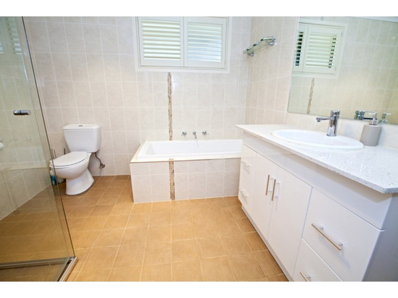 10 McLaren Grove, St Clair NSW 2759