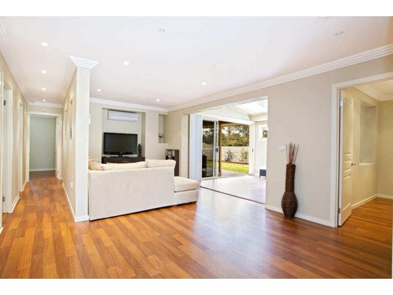 10 McLaren Grove, St Clair NSW 2759