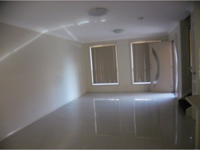 2/164-166 Canberra  Street, St Marys NSW 2760