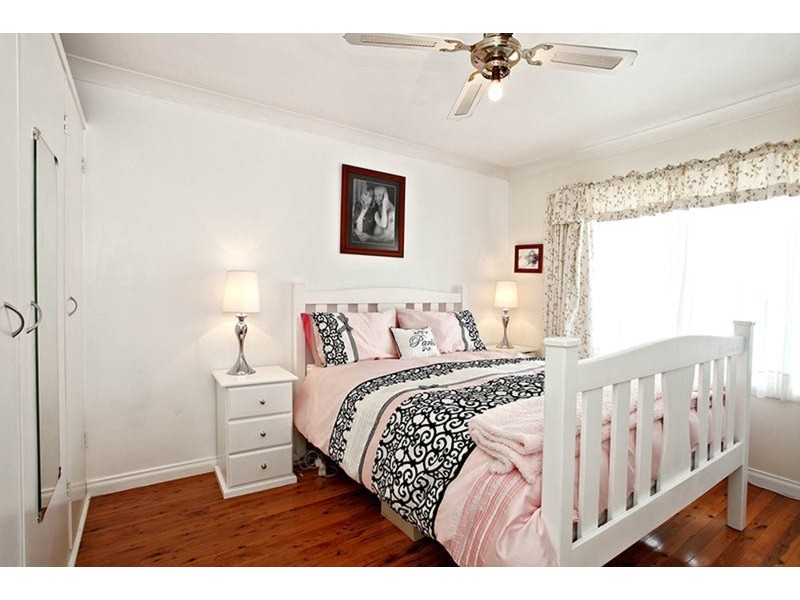 5 Weatherby Avenue, Cambridge Park NSW 2747