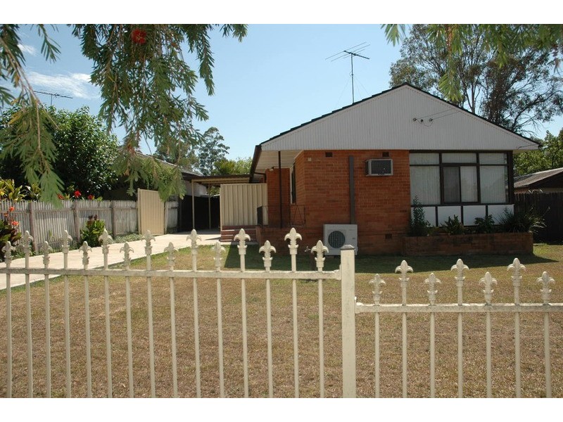 41 Finisterre Avenue, Whalan NSW 2770