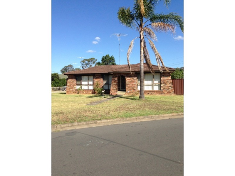 2 Grose Avenue, North St Marys NSW 2760