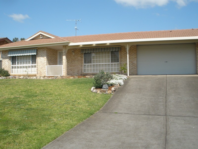 7 Redstone Place, St Clair NSW 2759