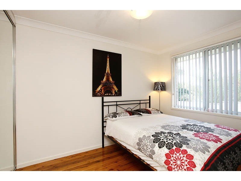 9 Evening Row, St Clair NSW 2759