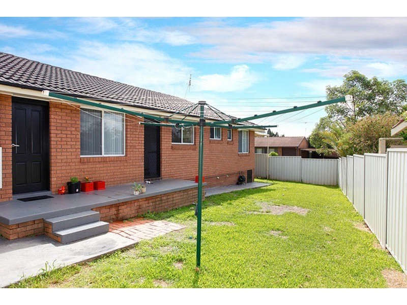 9 Evening Row, St Clair NSW 2759