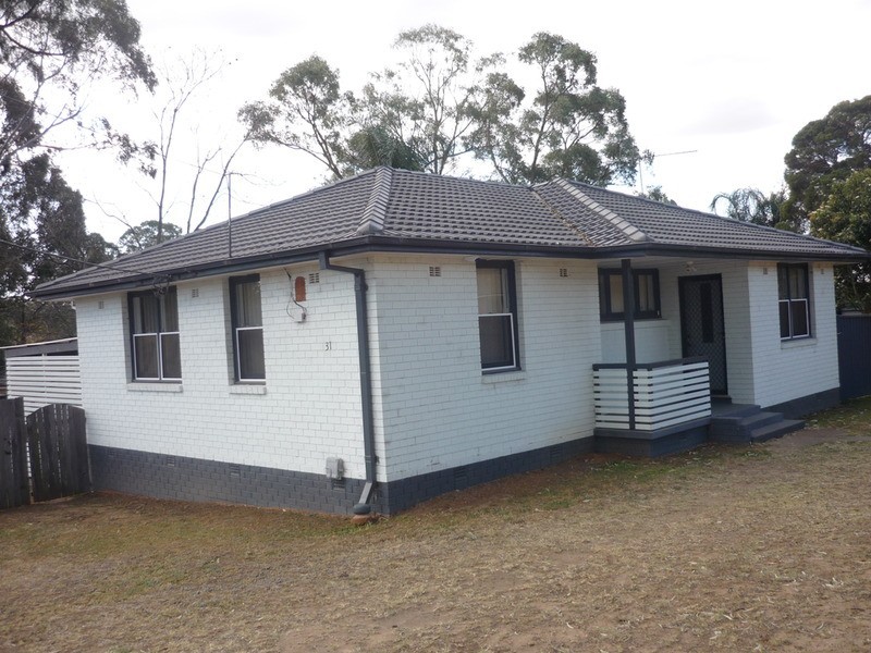 31 Luzon Avenue, Lethbridge Park NSW 2770