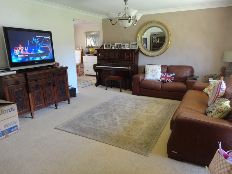 8 Nepean Street, Cranebrook NSW 2749