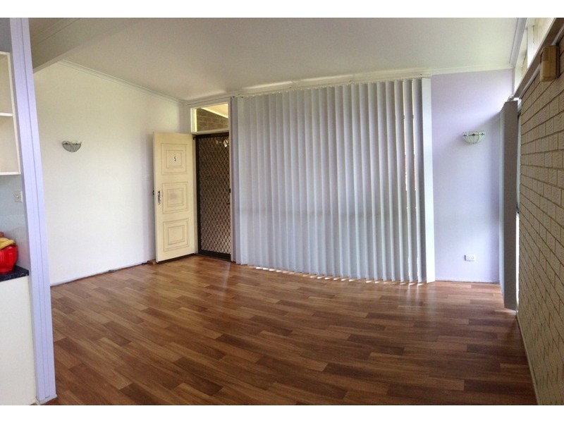 5 Holmes Street, Colyton NSW 2760