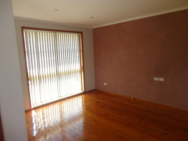 252 Banks Drive, St Clair NSW 2759