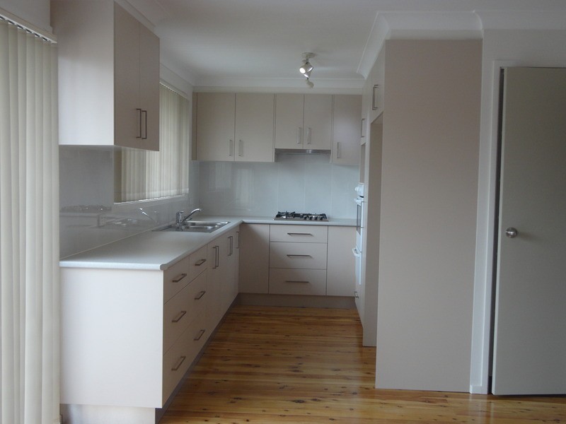 10 Kemerton  Street, St Clair NSW 2759