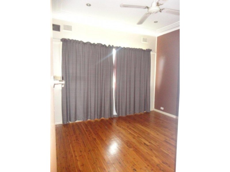 10 Cheltenham  Avenue, Cambridge Park NSW 2747