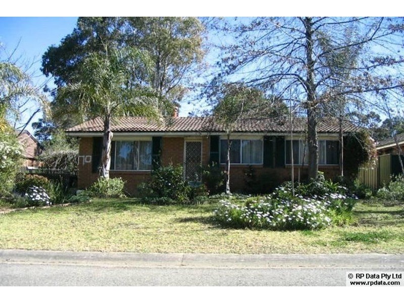 70 Menzies Circuit, St Clair NSW 2759