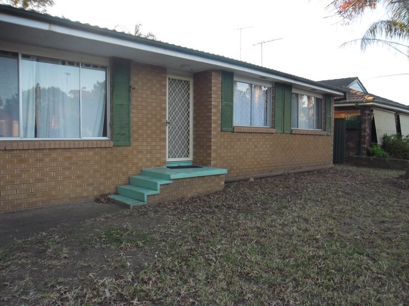 70 Menzies Circuit, St Clair NSW 2759