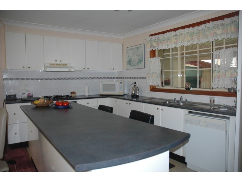 10 Gasmata  Crescent, Whalan NSW 2770