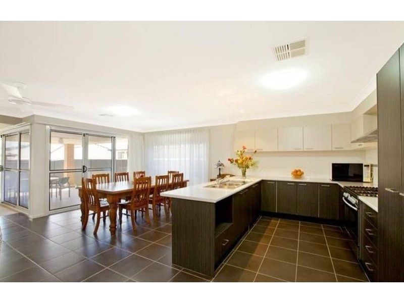 15 Bluebell Crescent, Ropes Crossing NSW 2760