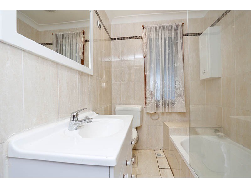 35 Marquesa Crescent, Lethbridge Park NSW 2770