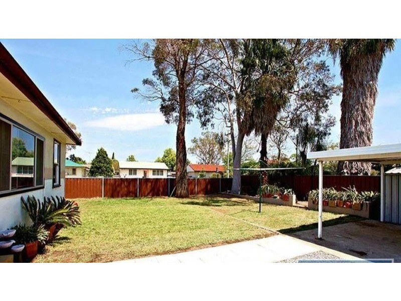 27 Bourke Street, Richmond NSW 2753