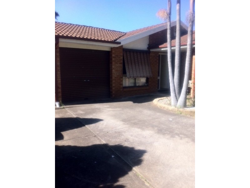 8 Blackbird  Glen, Erskine Park NSW 2759