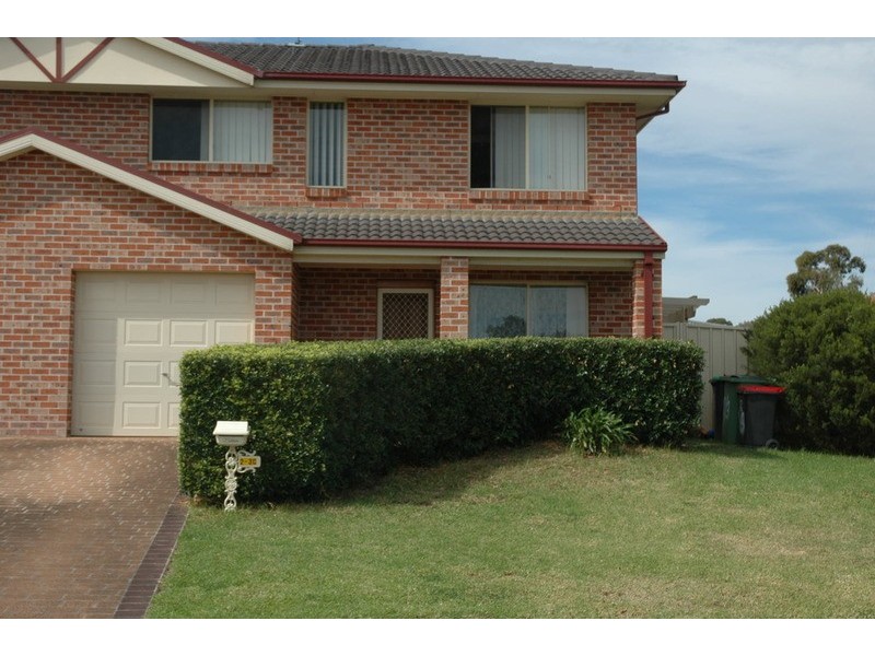 2/3c Sykes Place, Colyton NSW 2760