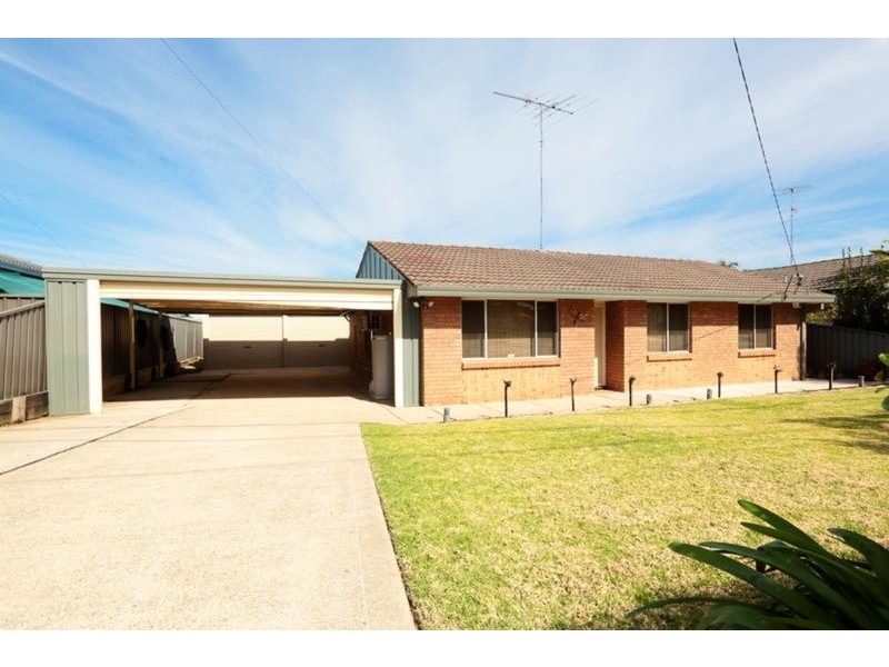 14 Gilbert Street, Colyton NSW 2760