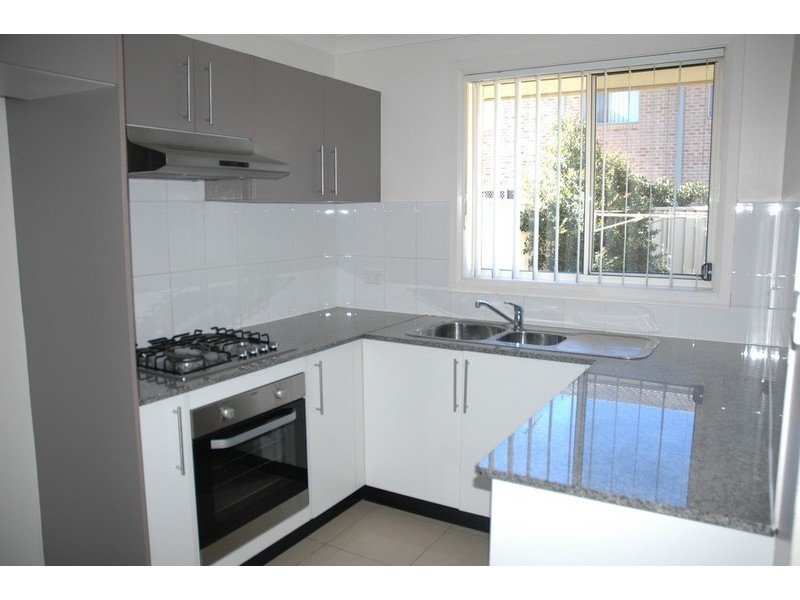 2/62 Hillend Road, Doonside NSW 2767