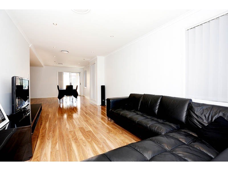 2/71 Hobart Street, St Marys NSW 2760