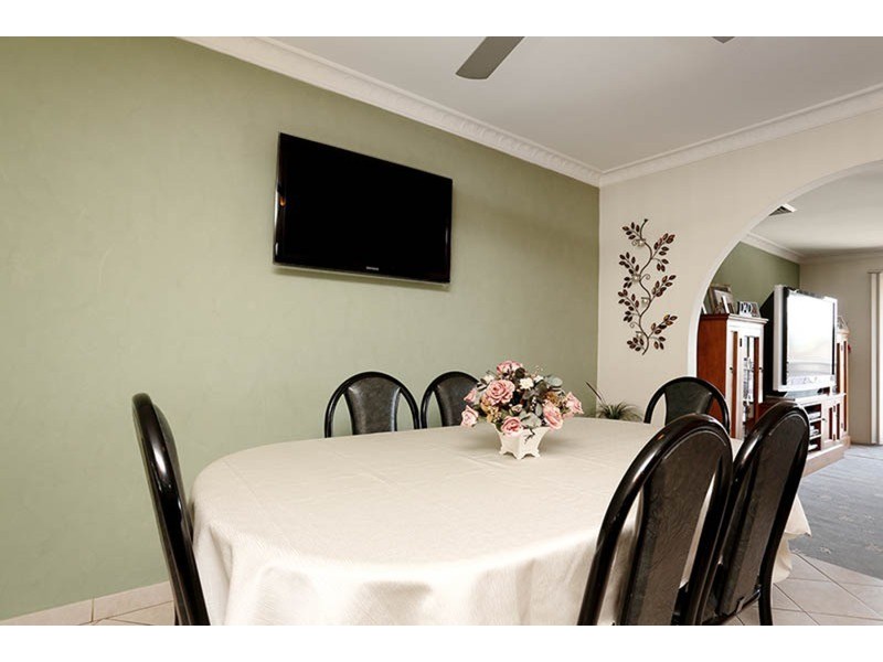 7 Derwent Place, St Clair NSW 2759