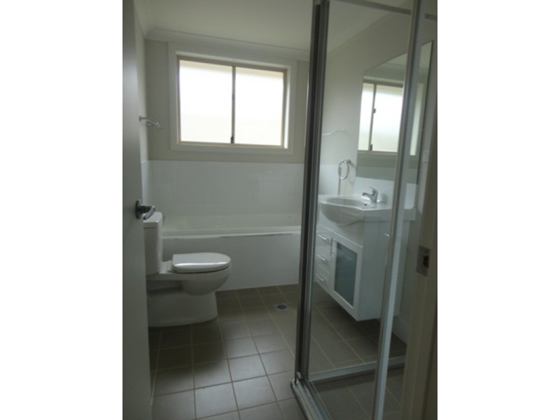 35 Moluccana  Crescent, Ropes Crossing NSW 2760