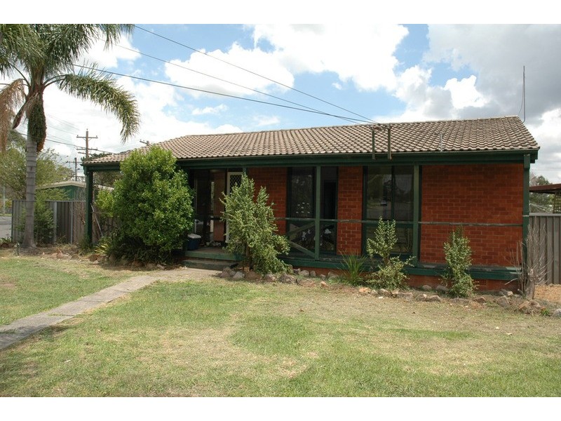 2 Casey Place, Blackett NSW 2770