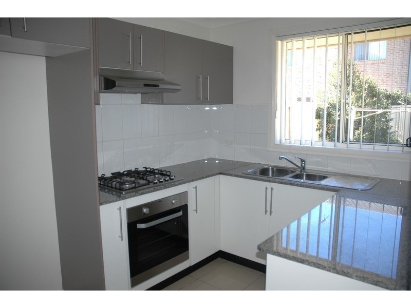 2/62 Hillend Road, Doonside NSW 2767