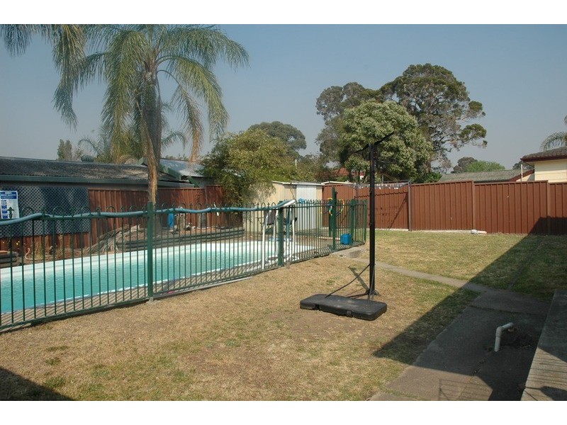 11 Valma Street, Colyton NSW 2760