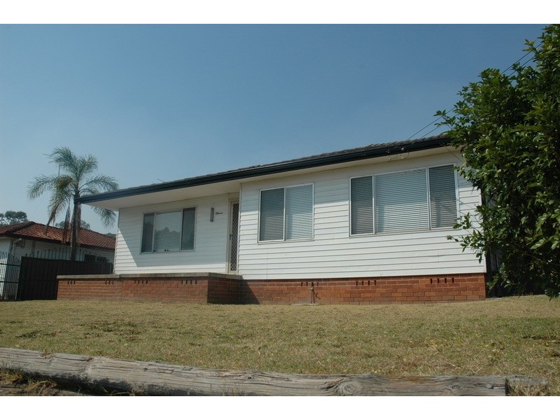 11 Valma Street, Colyton NSW 2760
