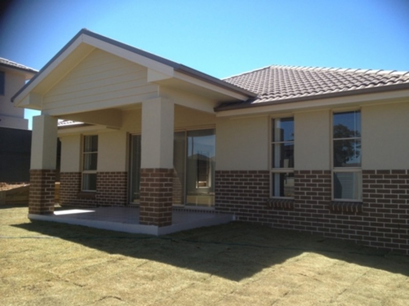 11 Allom Street, Ropes Crossing NSW 2760