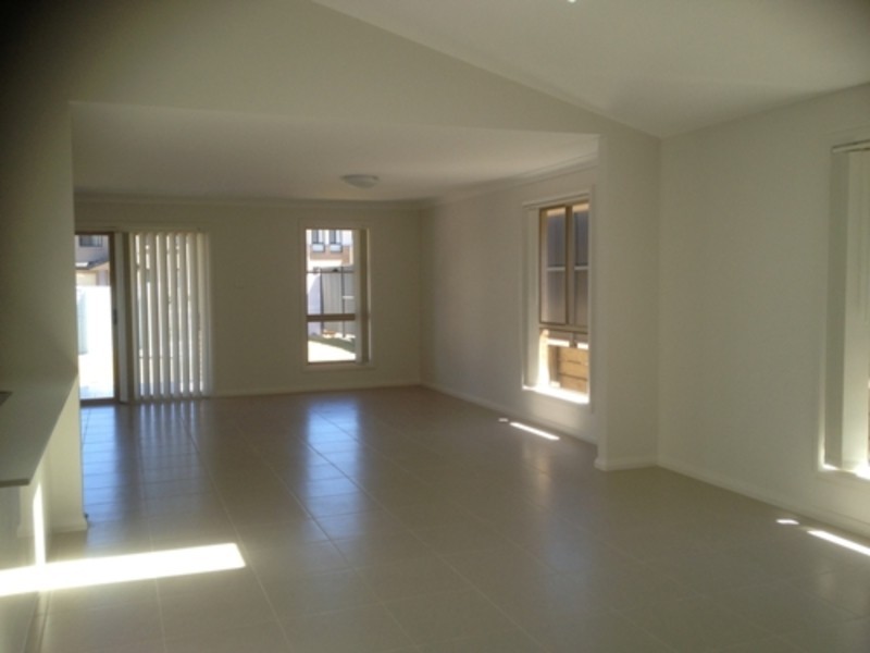 11 Allom Street, Ropes Crossing NSW 2760