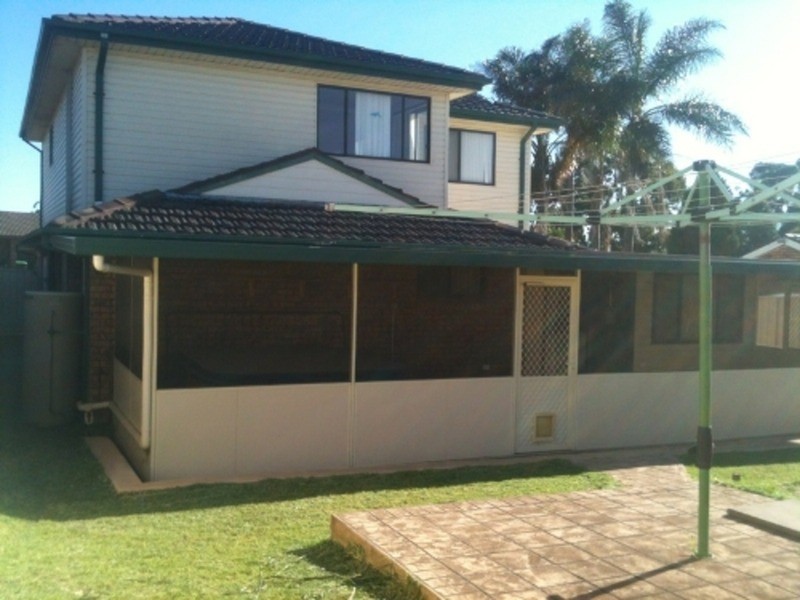 16 Redstone Place, St Clair NSW 2759