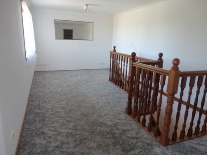 16 Redstone Place, St Clair NSW 2759
