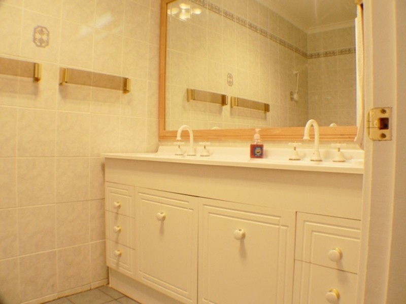 149 Banks Drive, St Clair NSW 2759