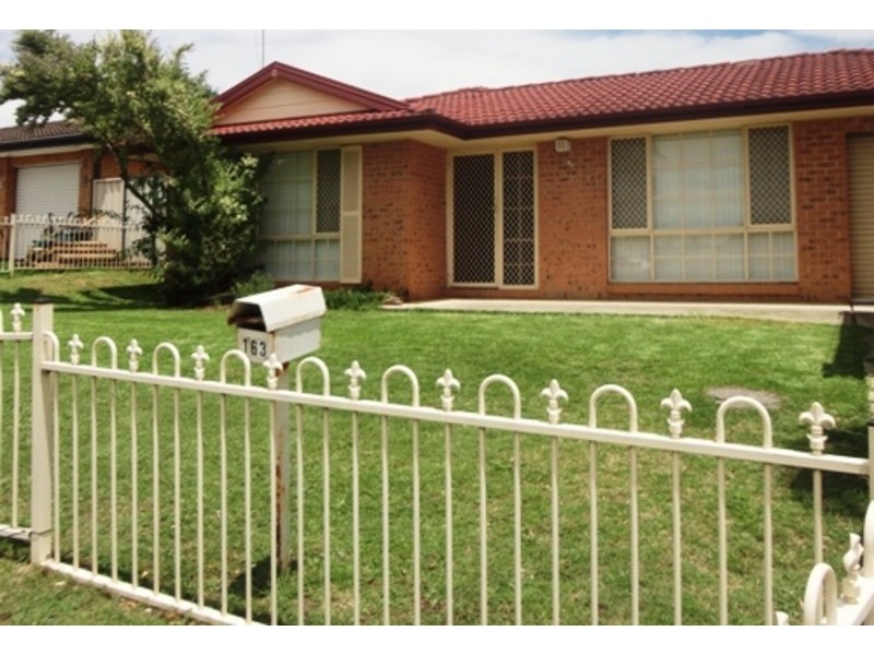 163 Sunflower Drive, Claremont Meadows NSW 2747