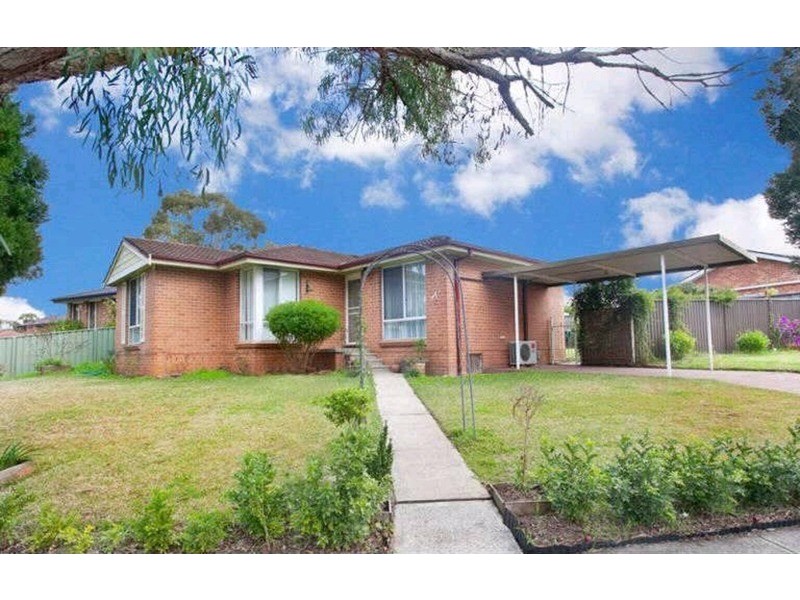 42 Cowper Circle, Quakers Hill NSW 2763