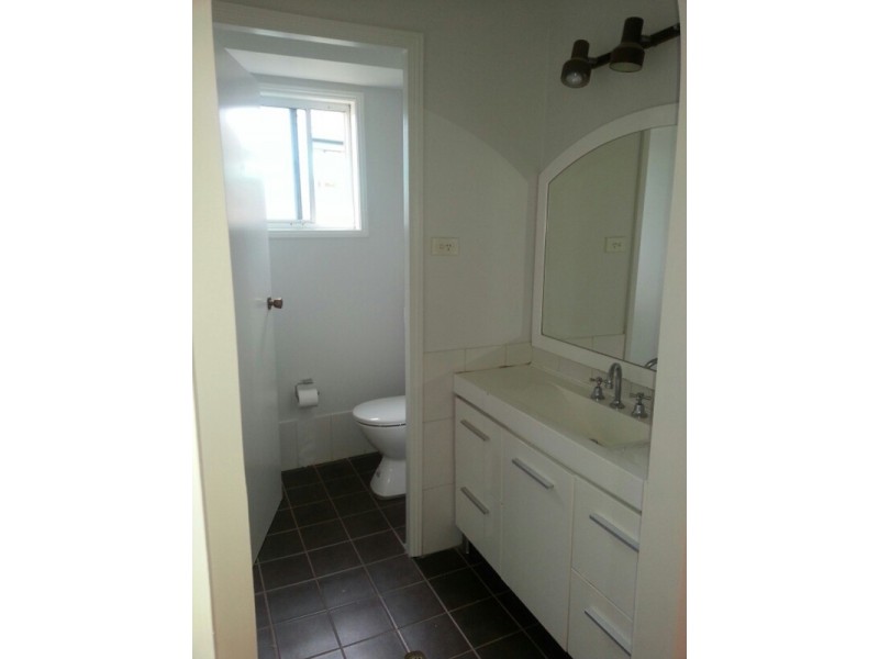 42 Cowper Circle, Quakers Hill NSW 2763