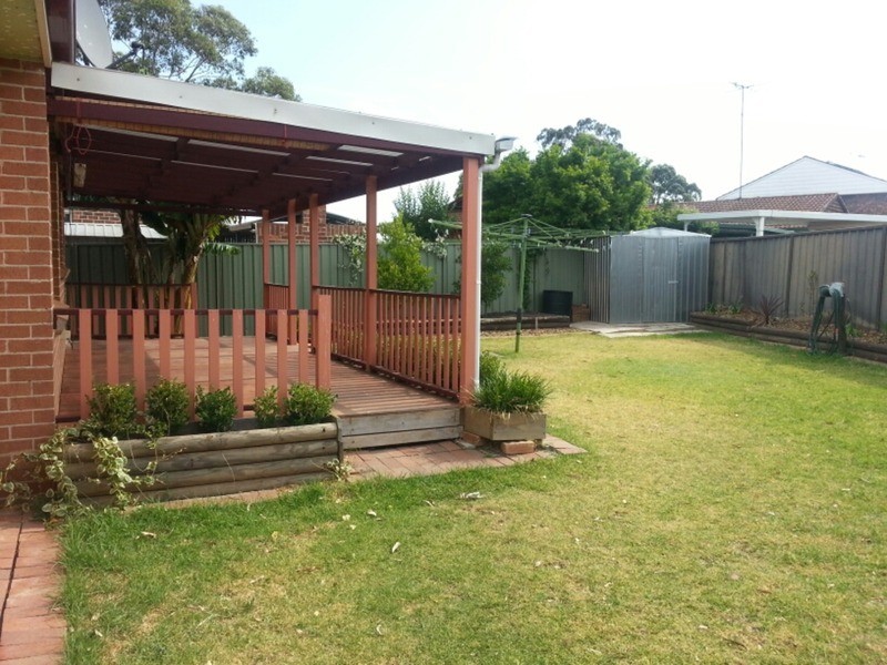 42 Cowper Circle, Quakers Hill NSW 2763