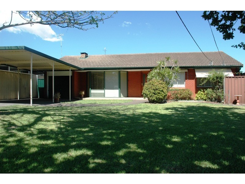 6 Yarrabee Place, Colyton NSW 2760