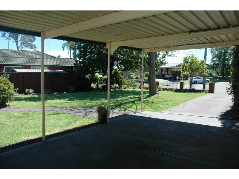 6 Yarrabee Place, Colyton NSW 2760