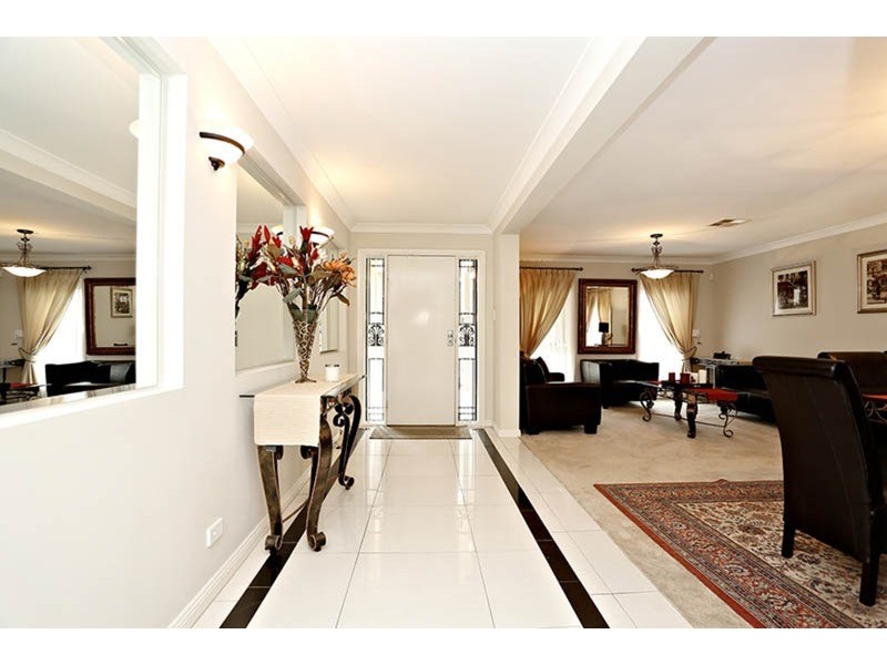 27 Brannigan Street, Ropes Crossing NSW 2760