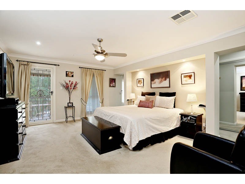 27 Brannigan Street, Ropes Crossing NSW 2760