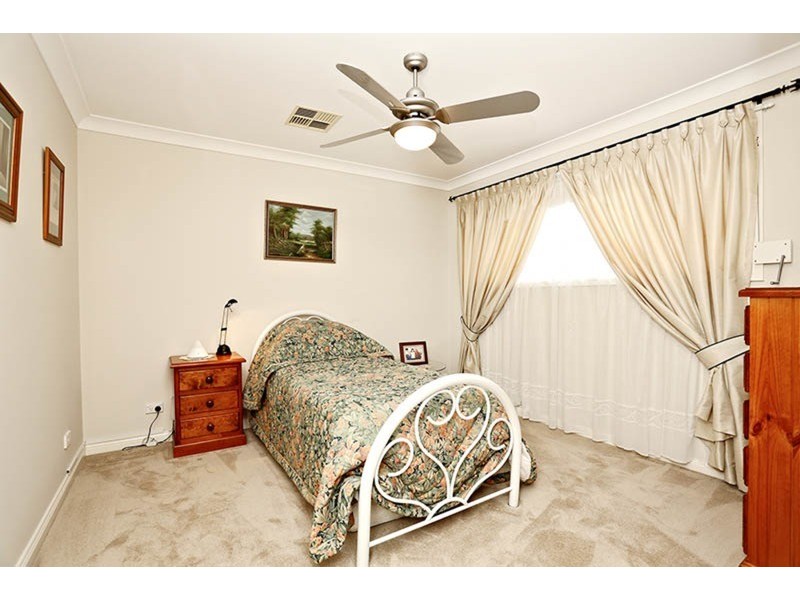 27 Brannigan Street, Ropes Crossing NSW 2760