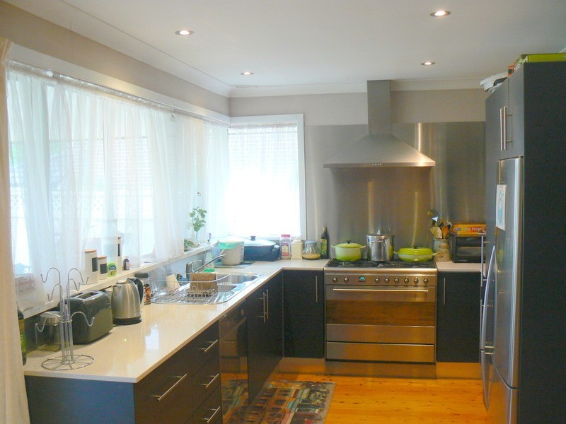 18 Canberra Street, Oxley Park NSW 2760