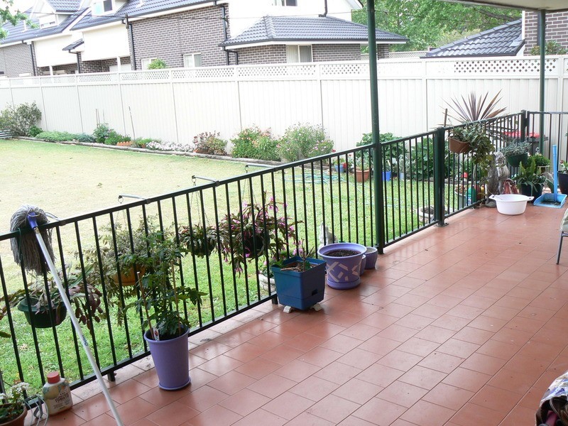 18 Canberra Street, Oxley Park NSW 2760